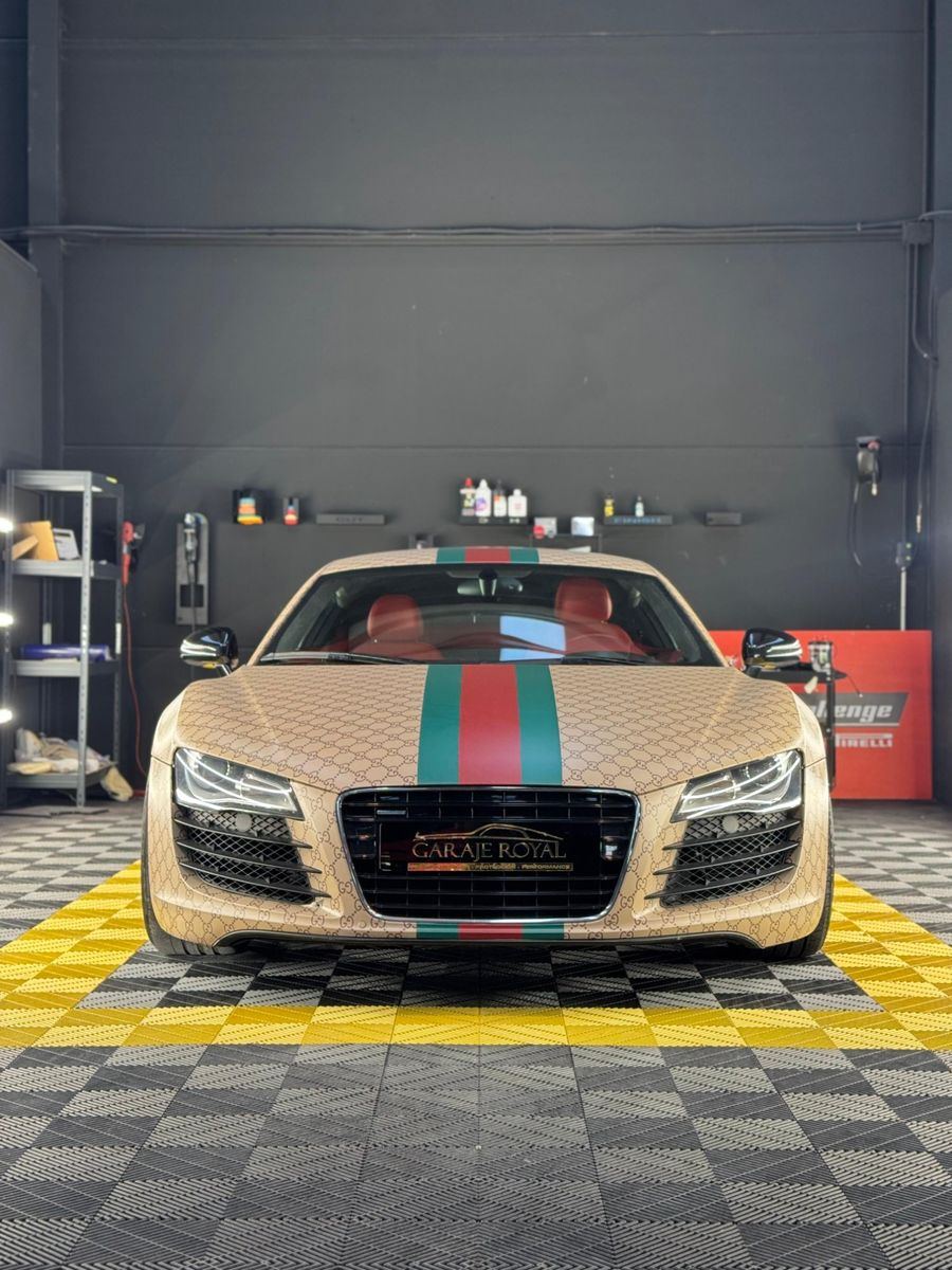 AUDI R8 · GUCCI CUSTOM WRAP
